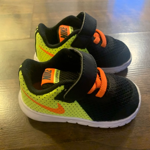 Nike Other - Nike Sneakers Size 4 (toddler)